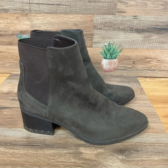 Call it Spring green suede pointy toe ankle boots - Picture 1 of 9